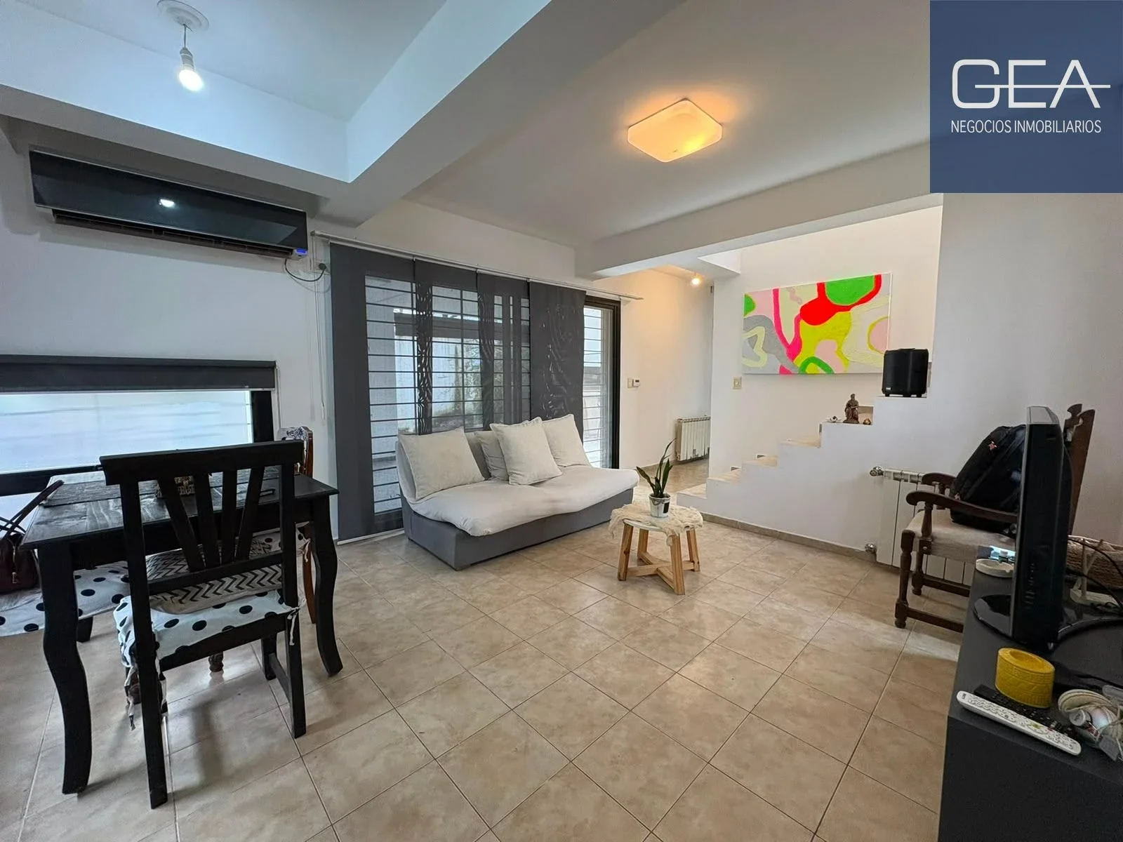 VENTA. VILLA ALLENDE. DÚPLEX EN HOUSING 3 DORMITORIOS. PILETA PROPIA. COCHERA! - Imagen 2