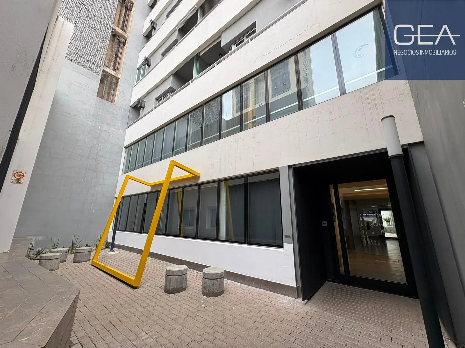 VENTA. CENTRO. CALLE AYACUCHO. DEPARTAMENTO 1 DORM. 2 BALCONES. 2DO PISO - Imagen 4