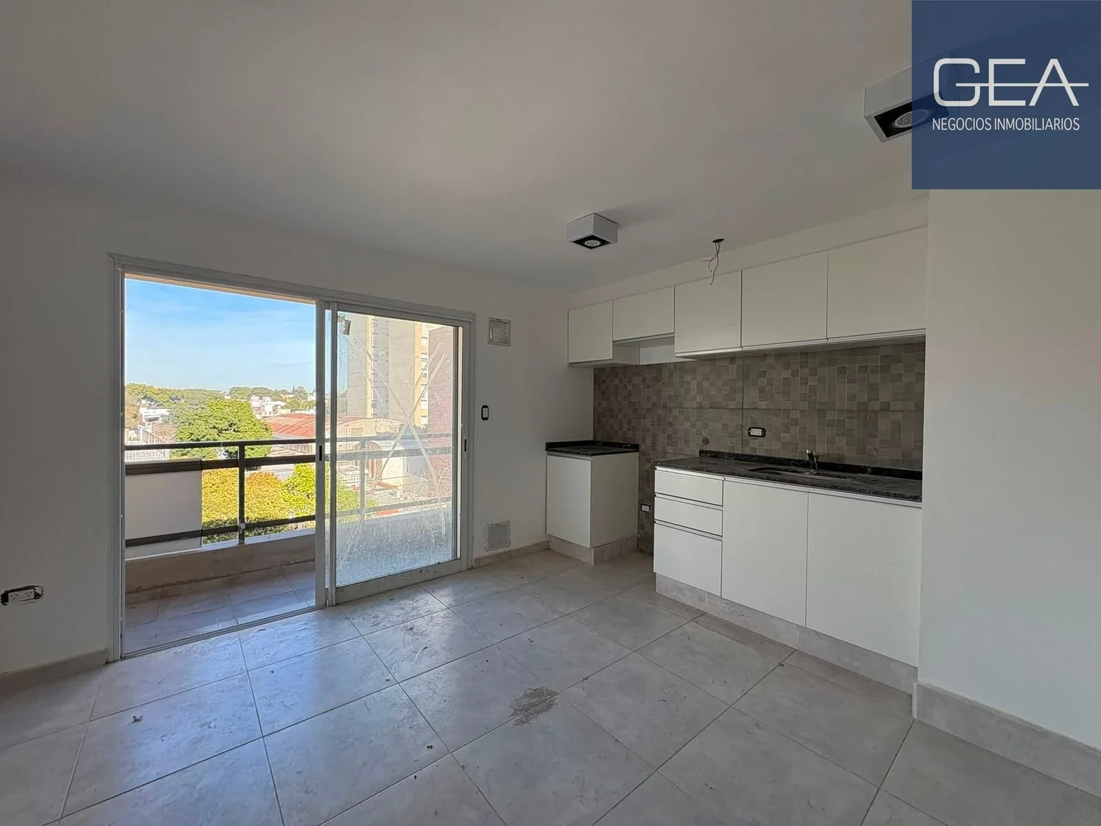 VENTA. ALTO ALBERDI. DEPARTAMENTOS A ESTRENAR 1 Y 2 DORMITORIOS. CON BALCÓN. - Imagen 4