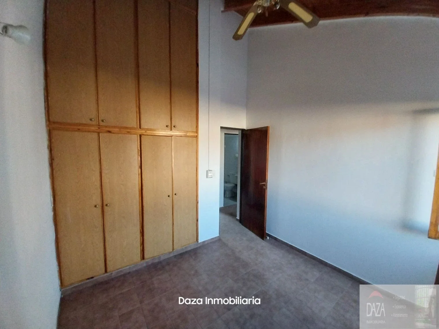 Departamento en alquiler c/ cochera en Villa Nueva - Imagen 1
