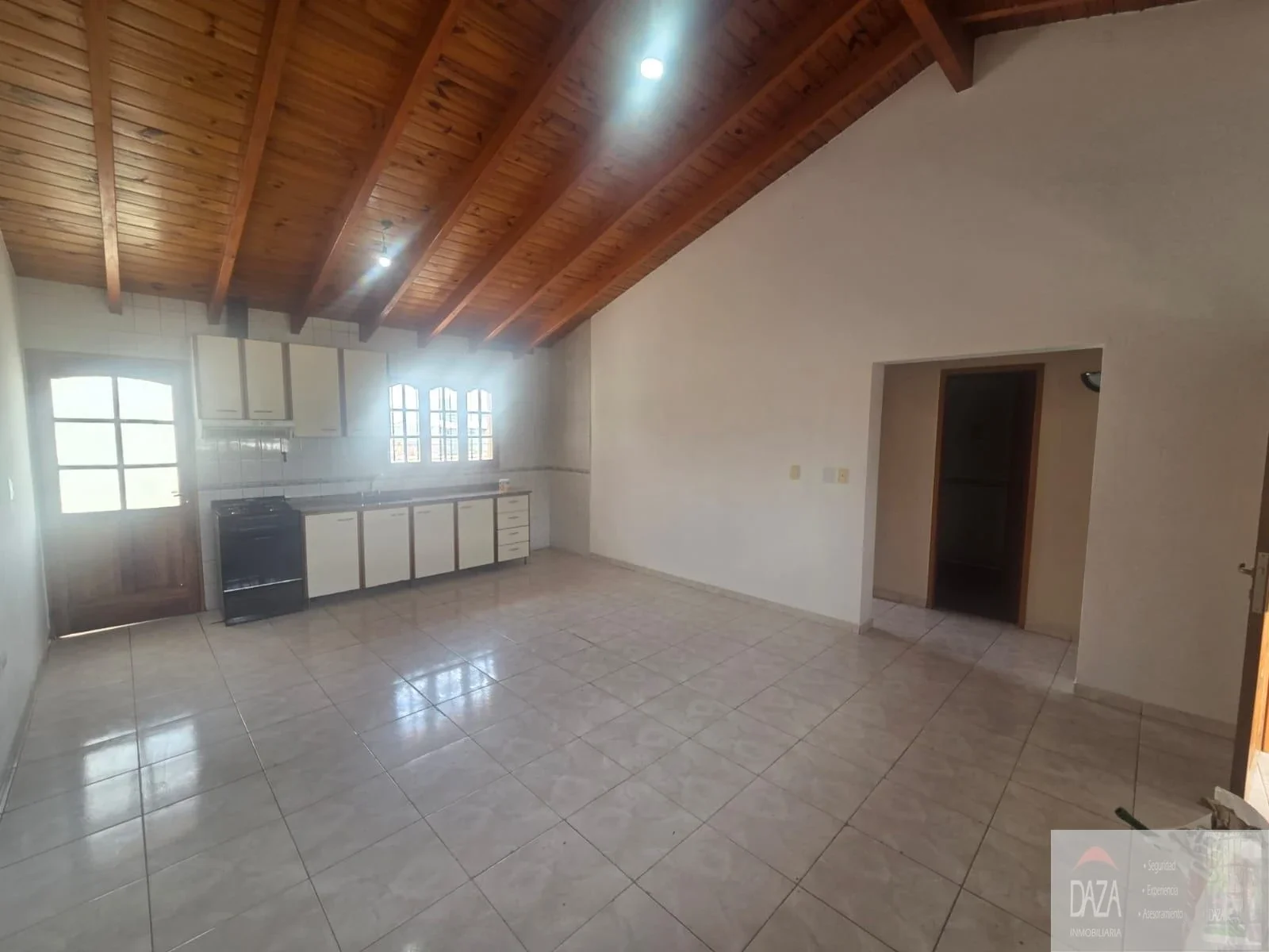 Departamento en alquiler c/ cochera en Villa Nueva - Imagen 5