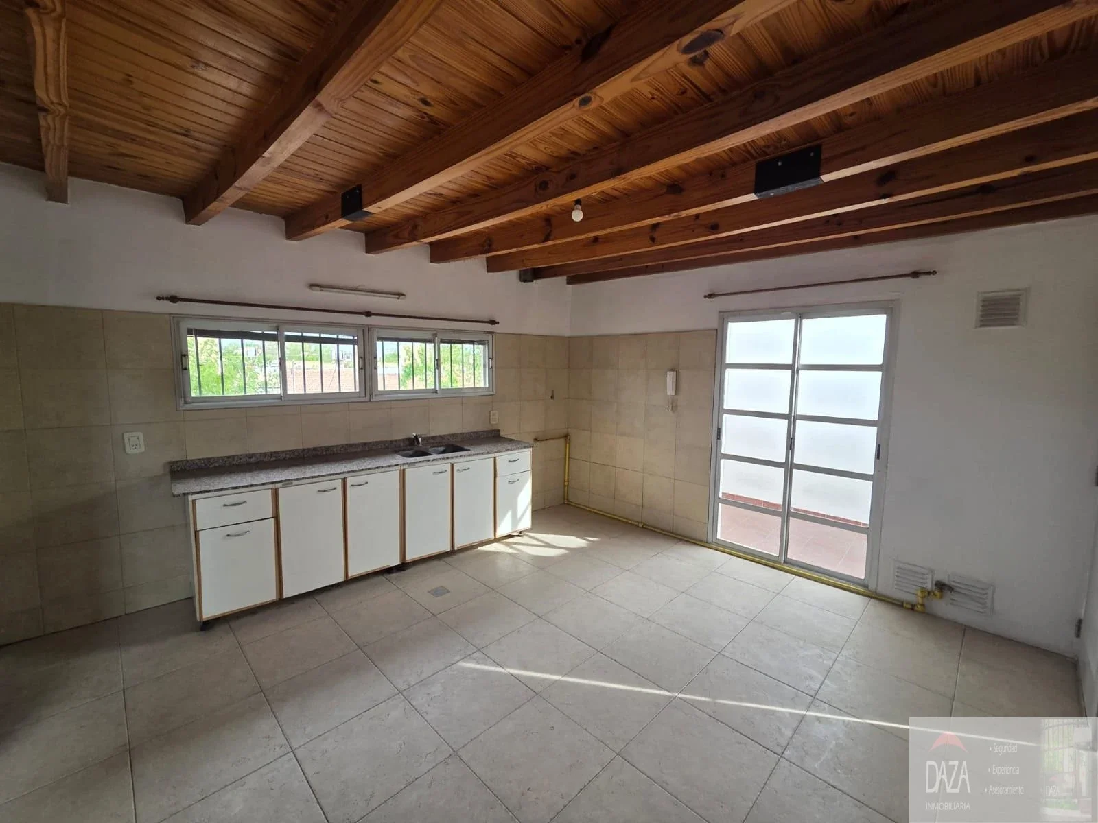 Departamento en alquiler c/ cochera en Capilla del Rosario - Imagen 1