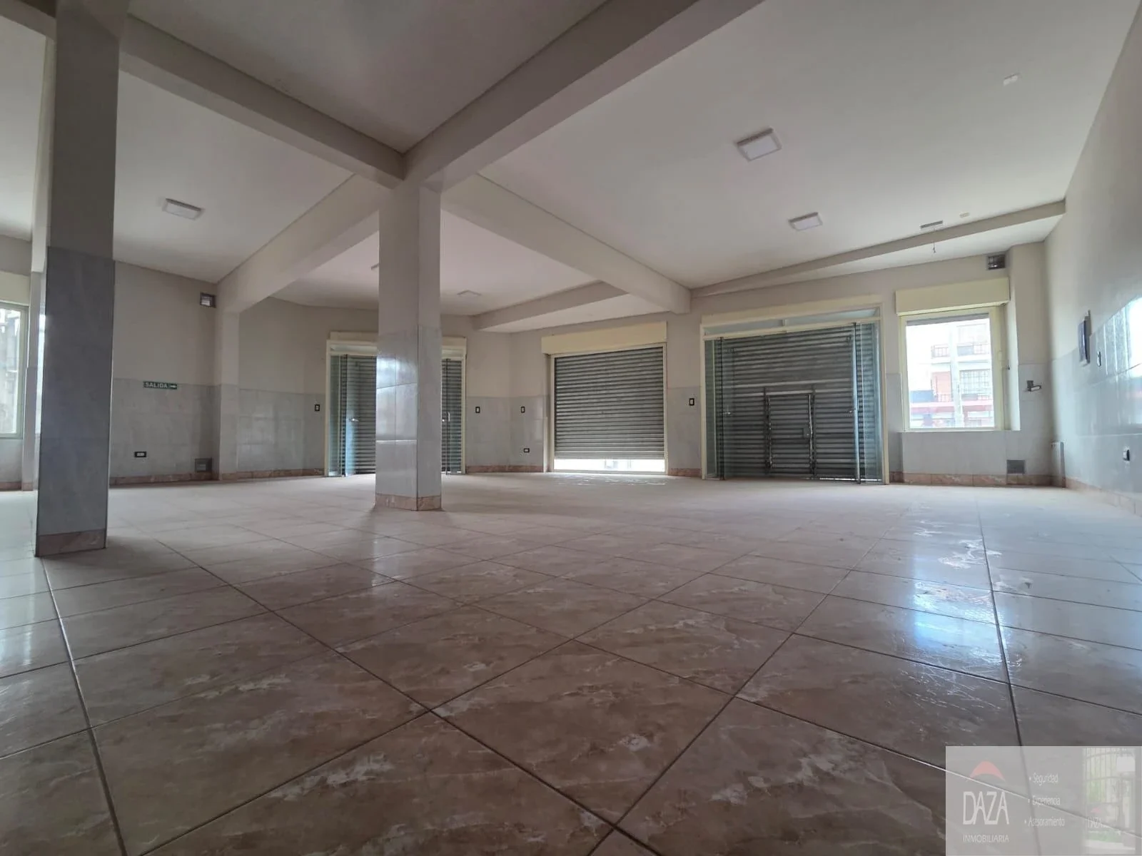 Local comercial en alquiler ubicado en Villa Nueva - Imagen 2
