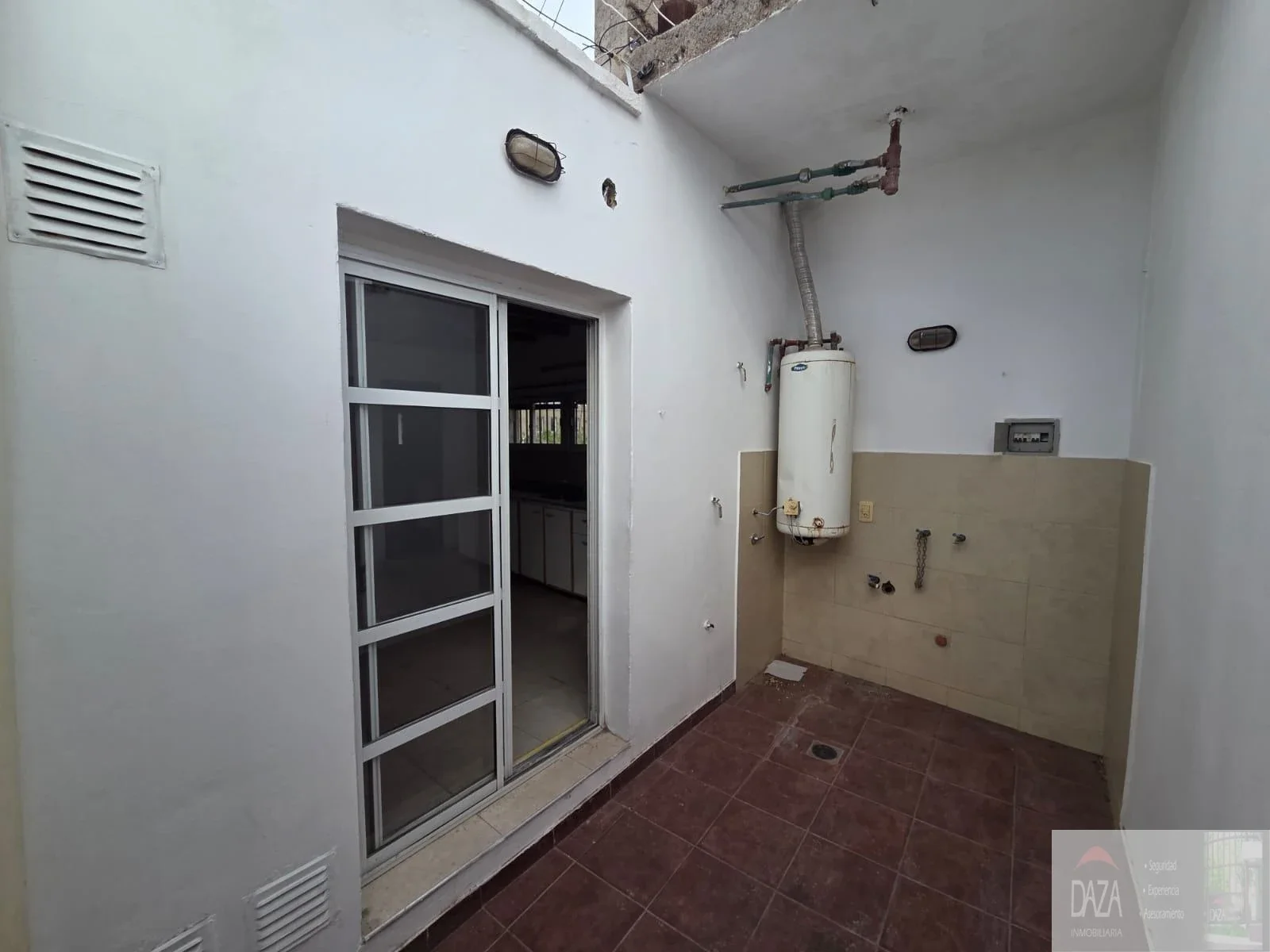 Departamento en alquiler c/ cochera en Capilla del Rosario - Imagen 3