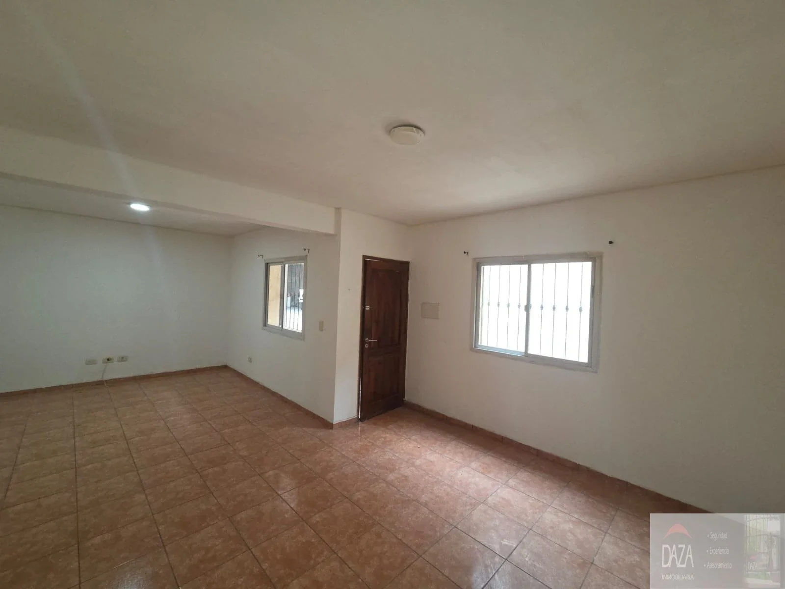 Departamento en alquiler c/ cochera en Rodeo de la Cruz Detrás de Iglesia - Imagen 5