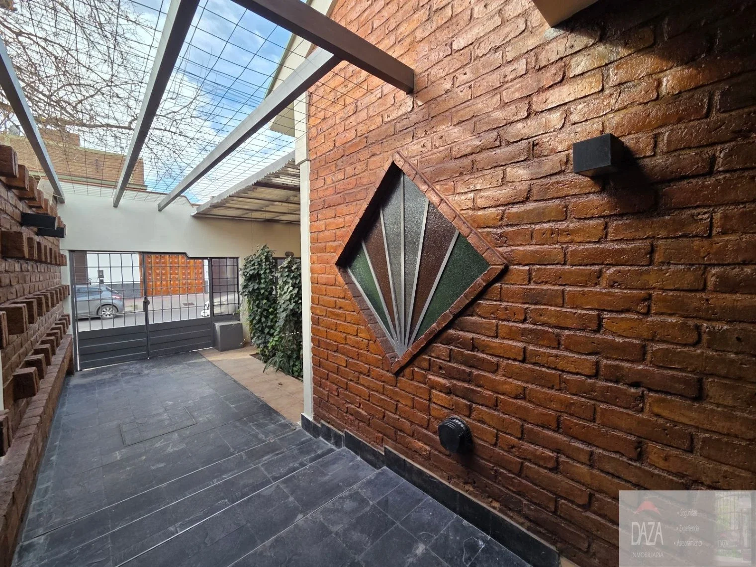 Casa en venta c/ cochera en Villa Nueva - Imagen 5