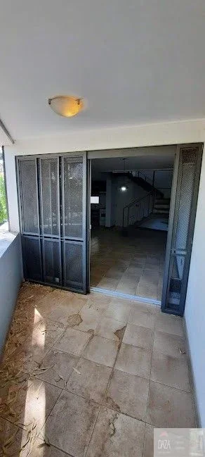 Dúplex en alquiler c/ cochera en Villa Nueva - Imagen 5