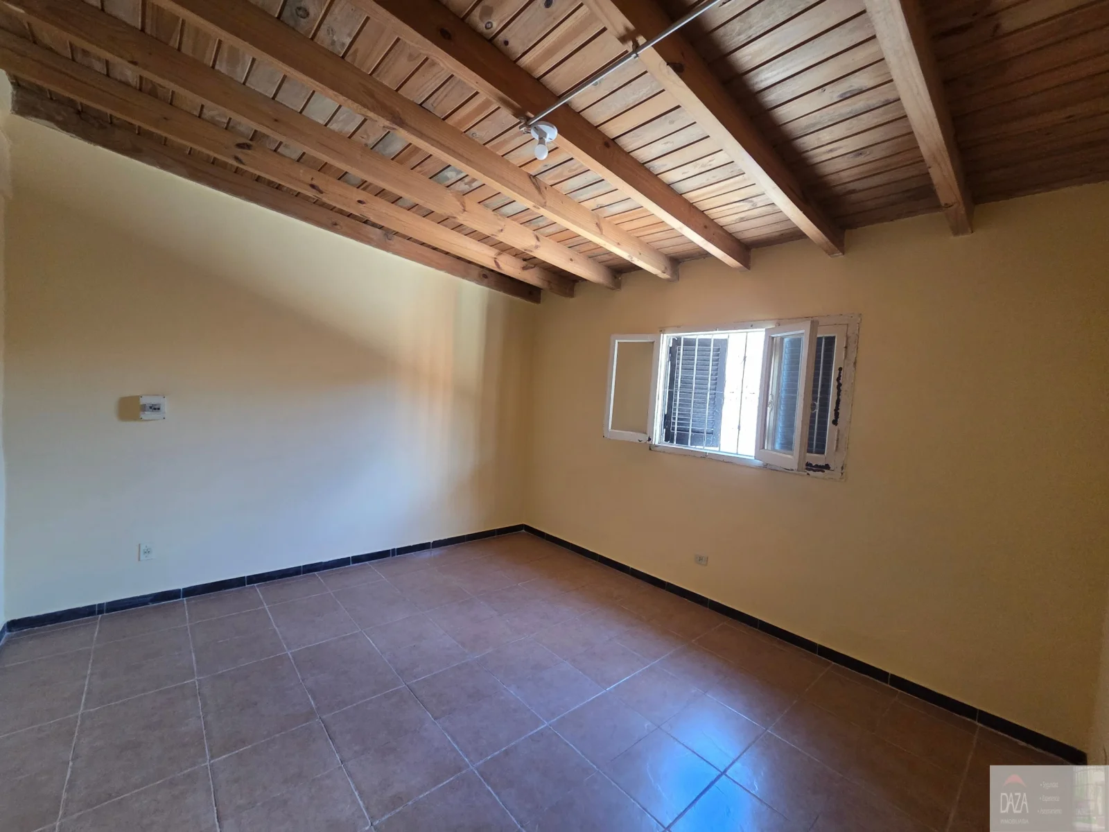 Casa en alquiler c/ cochera en San José - Imagen 3