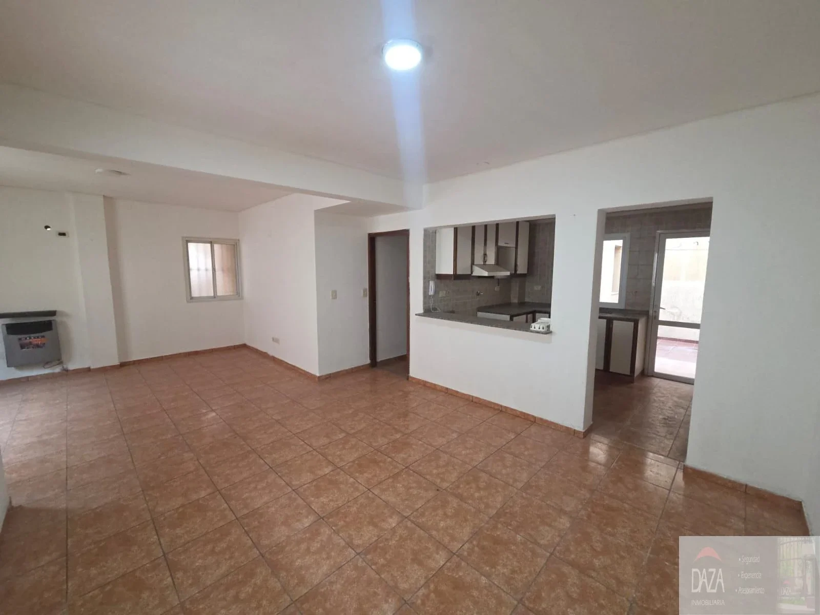 Departamento en alquiler c/ cochera en Rodeo de la Cruz Detrás de Iglesia - Imagen 2