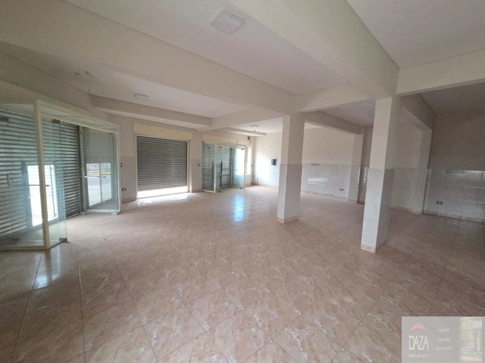 Local comercial en alquiler ubicado en Villa Nueva - Imagen 3
