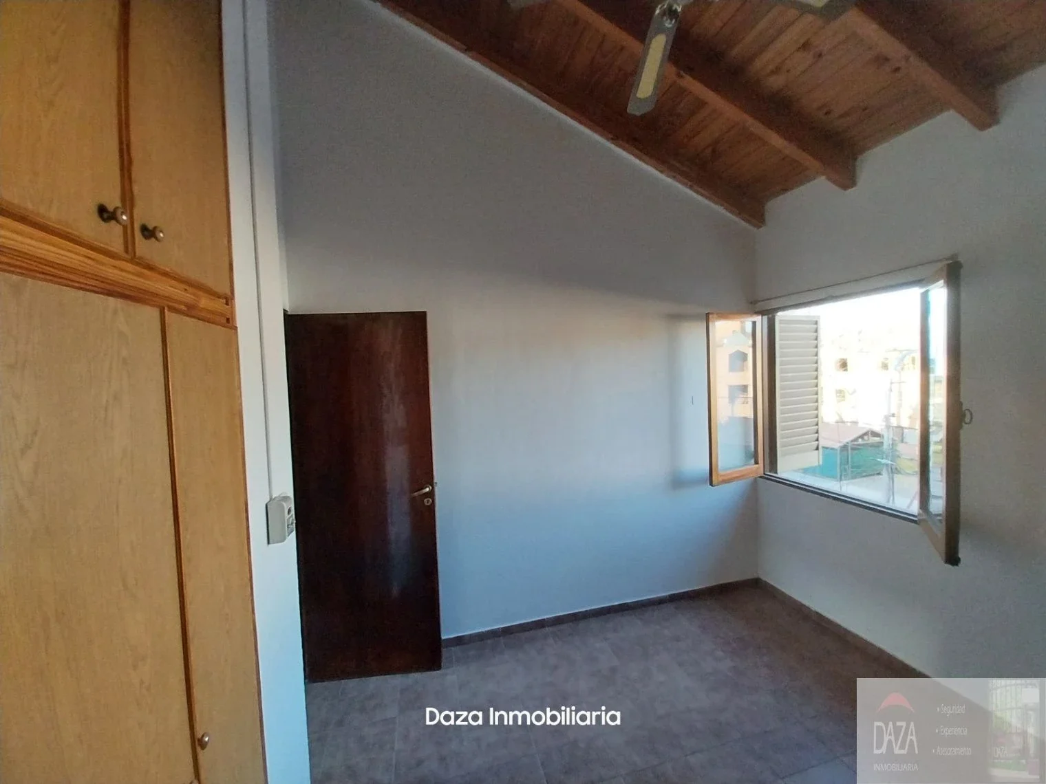Departamento en alquiler c/ cochera en Villa Nueva - Imagen 2