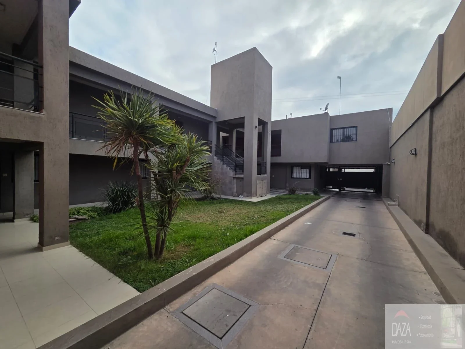Departamento en alquiler c/ cochera en Rodeo de la Cruz - Imagen 4