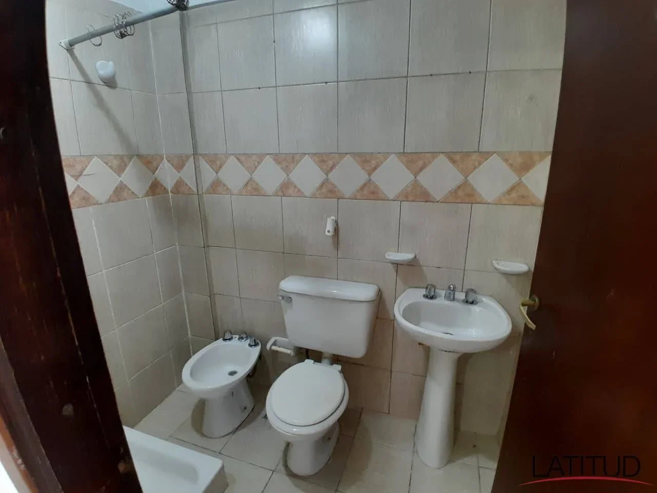 Departamento de 1 dormitorio ubicado en la zona comercial de kuanip - Imagen 4