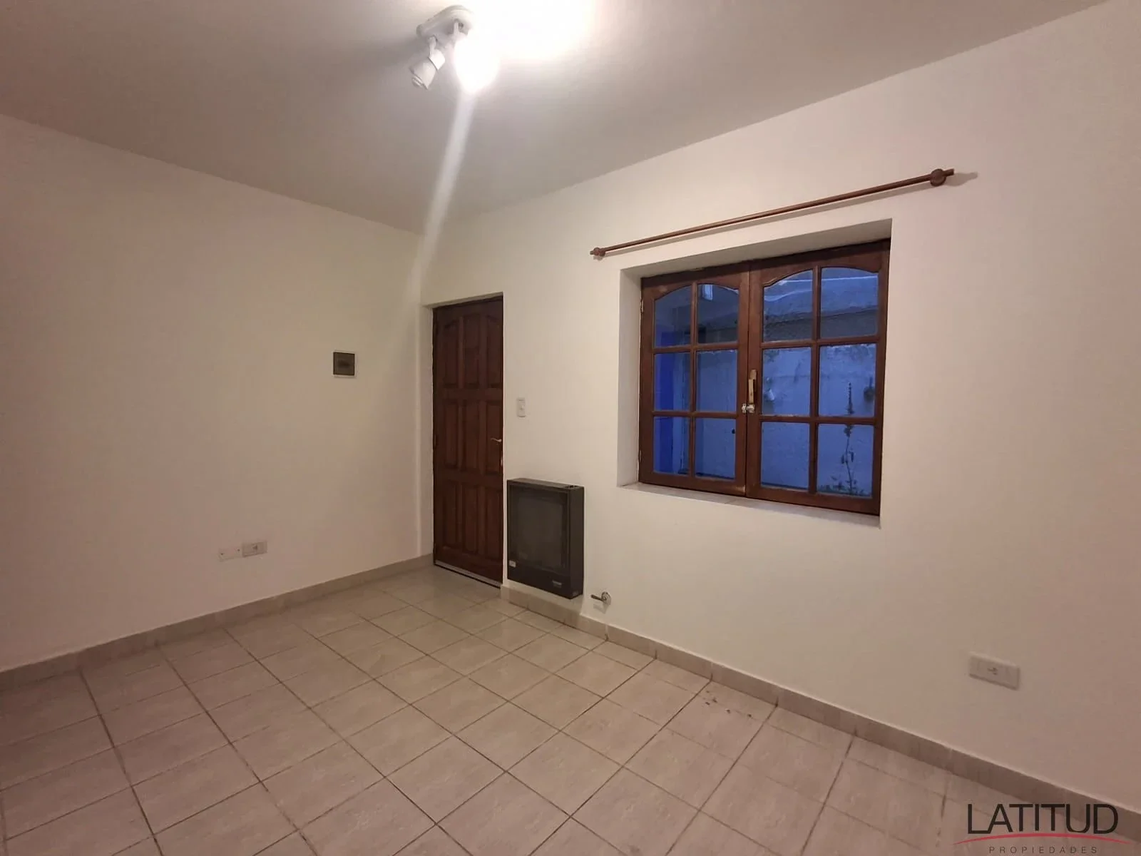 Departamento de 1 dormitorio en planta baja c/ patio zona kuanip - Imagen 4