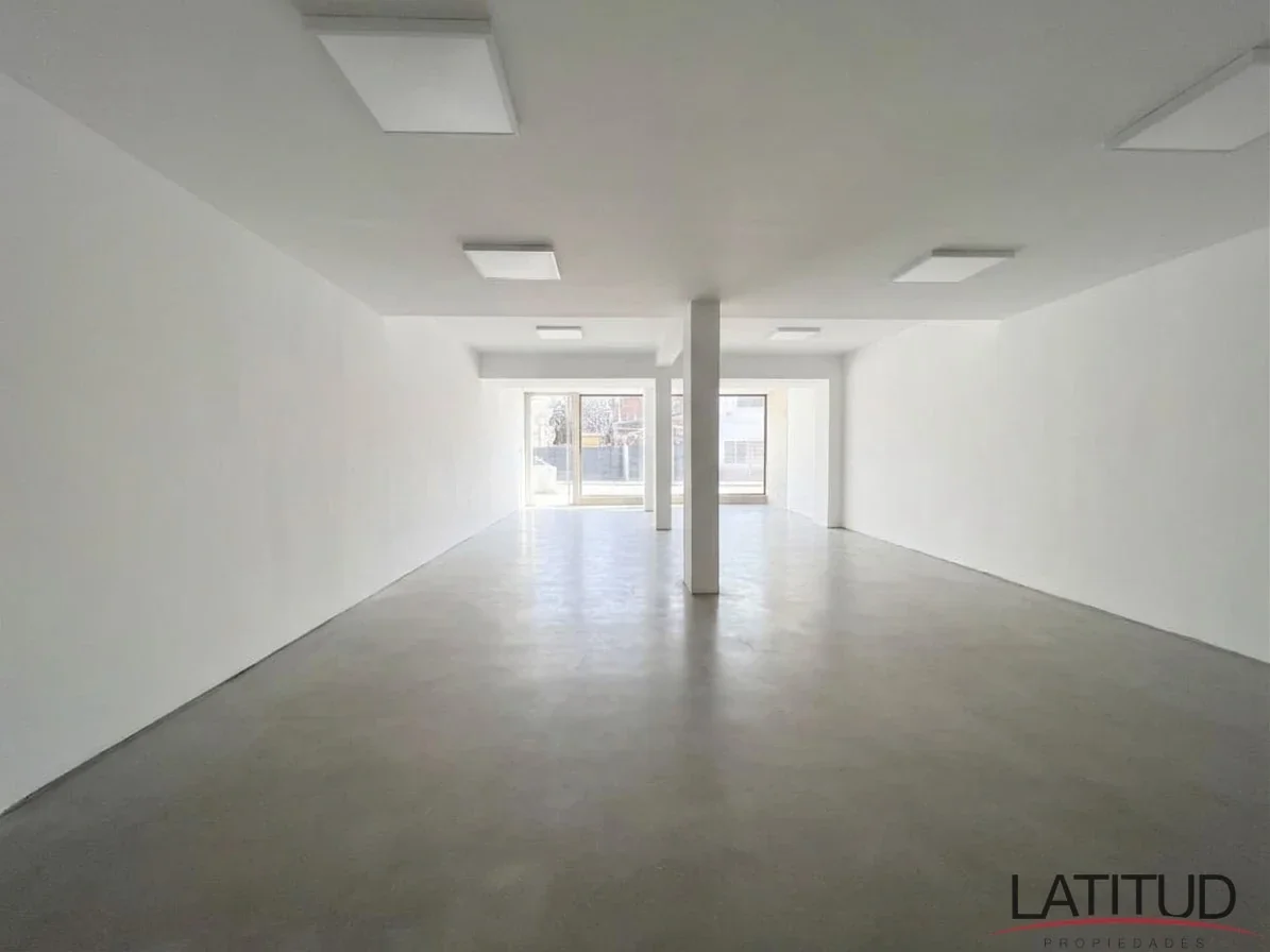 Céntrico Local Comercial de 143 m² - A ESTRENAR en ENERO 2027 - Imagen 1