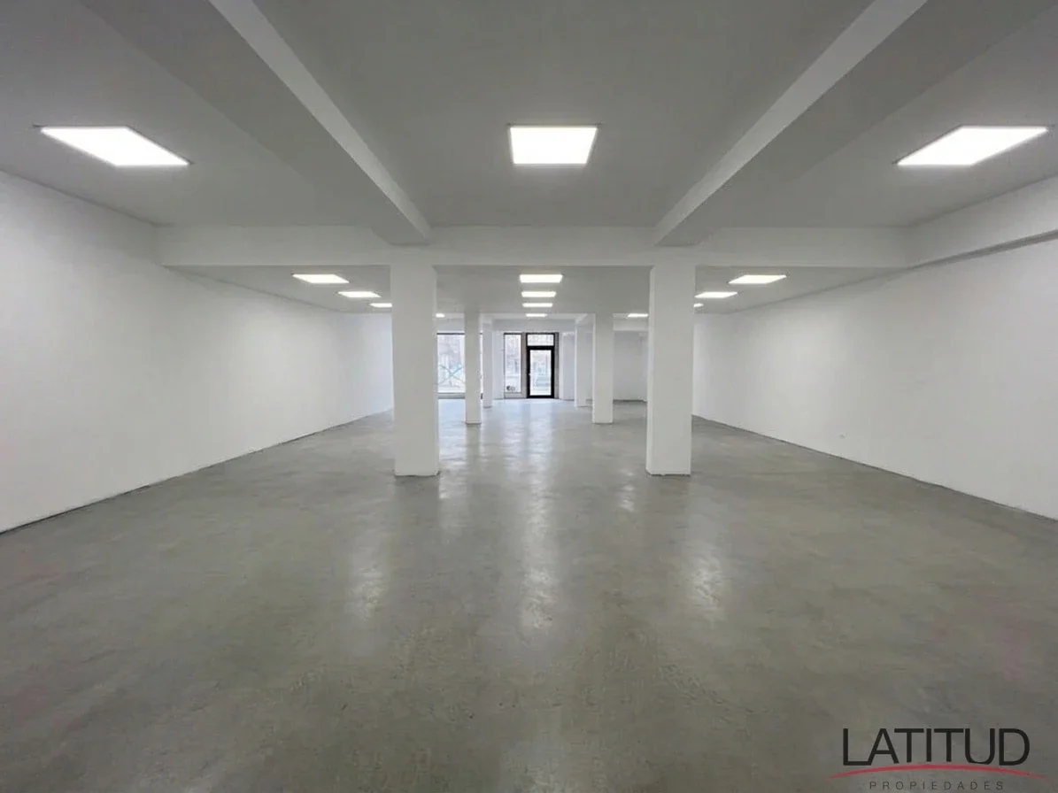Amplio local comercial A ESTRENAR a partir de ENERO 2027 - Imagen 1