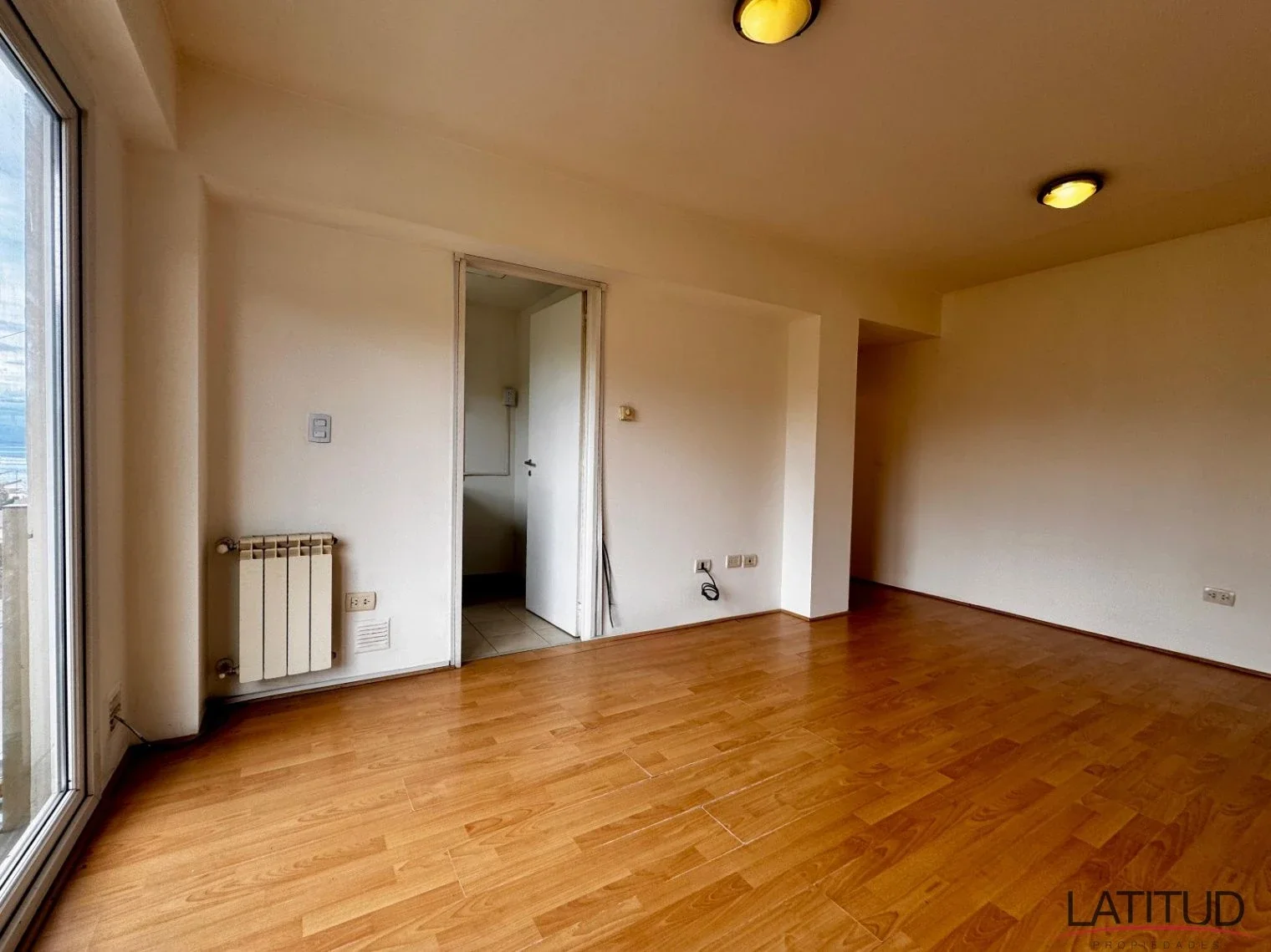 Departamento de 1 dormitorio sobre Yaganes - Imagen 3