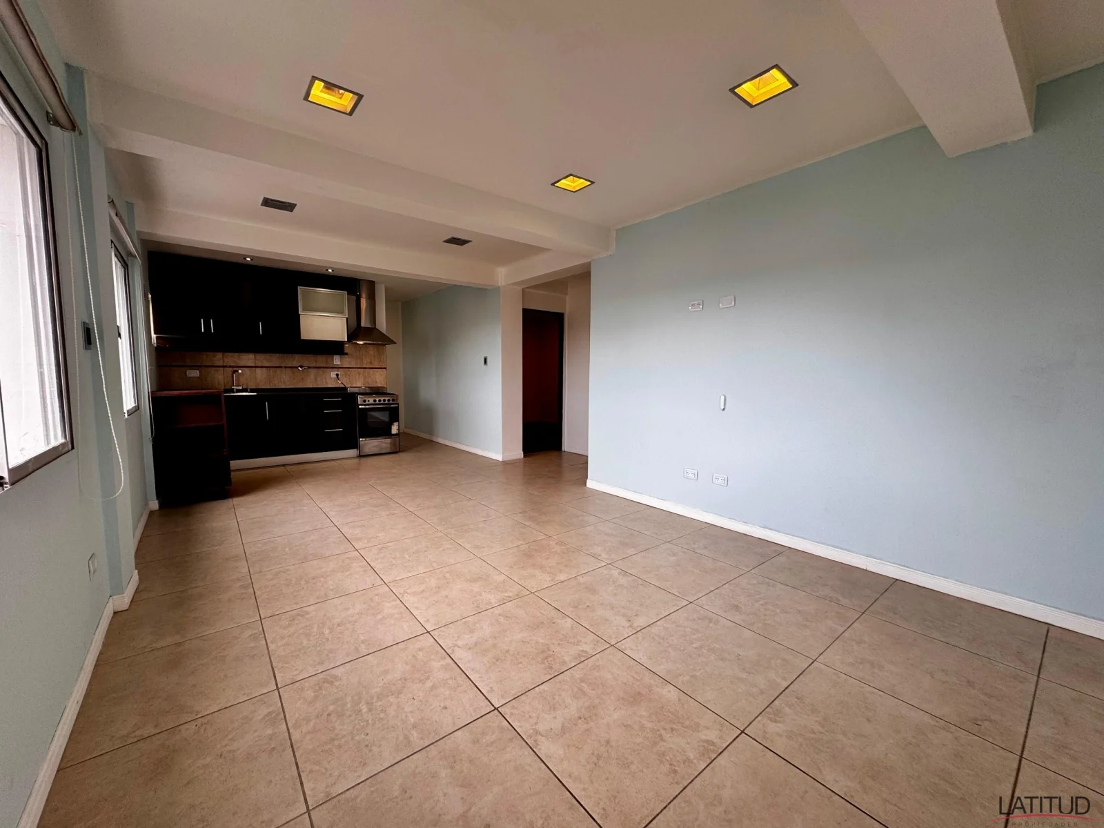 Amplio departamento de 2 dormitorios en Bahía Valentin - Imagen 1