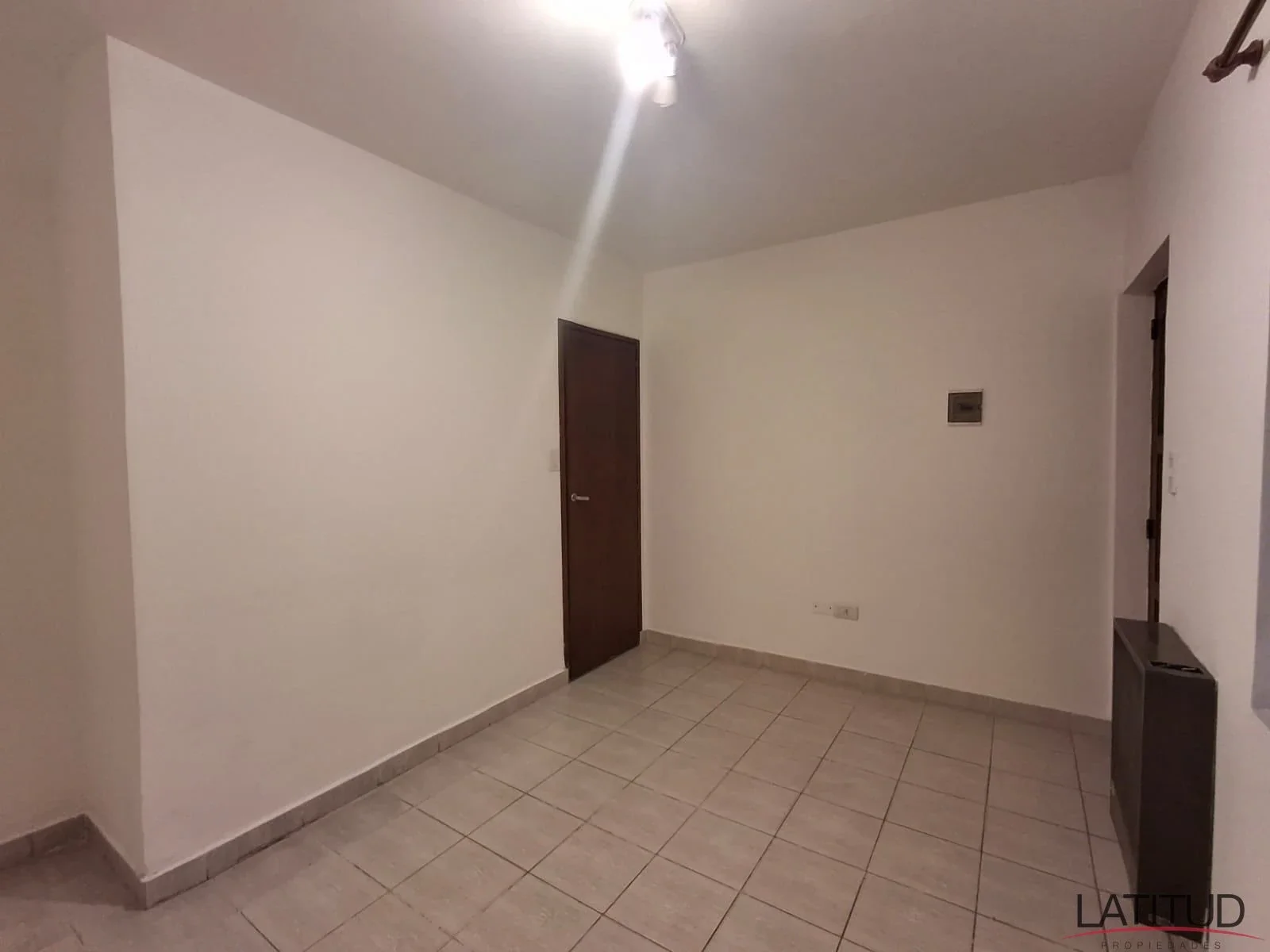 Departamento de 1 dormitorio en planta baja c/ patio zona kuanip - Imagen 5