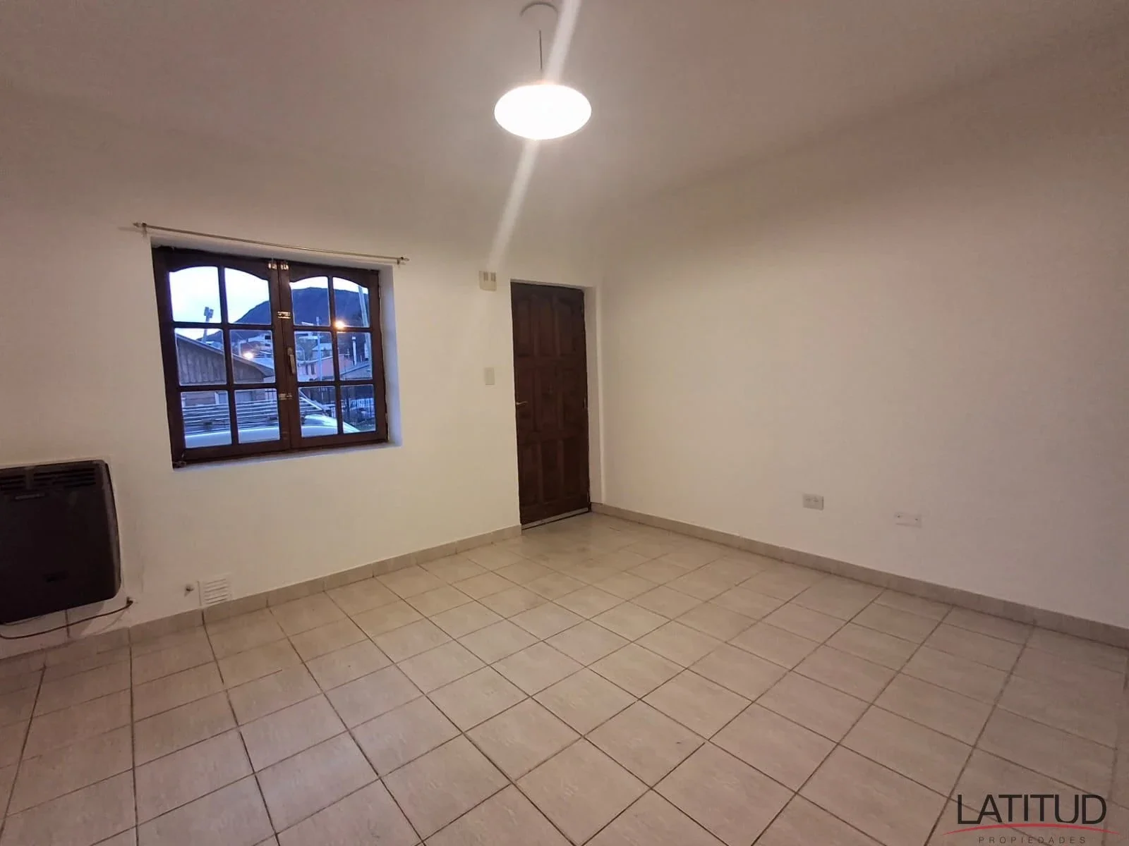 Departamento de 1 dormitorio en planta baja c/ patio zona kuanip - Imagen 1