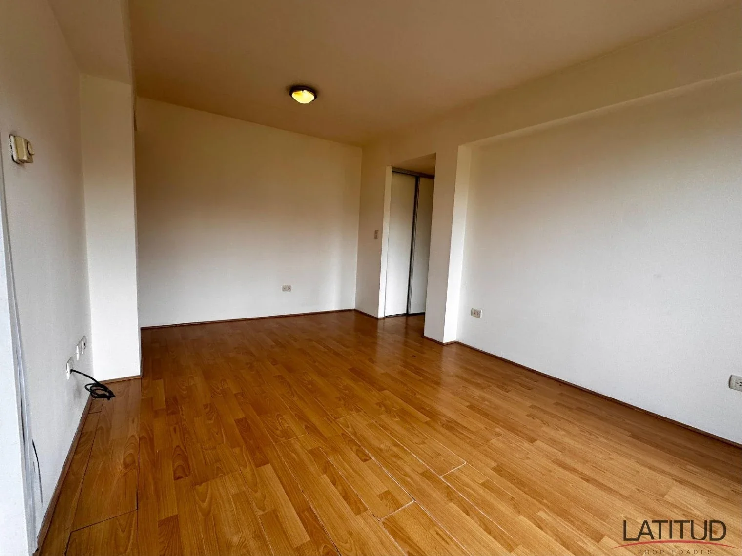 Departamento de 1 dormitorio sobre Yaganes - Imagen 4
