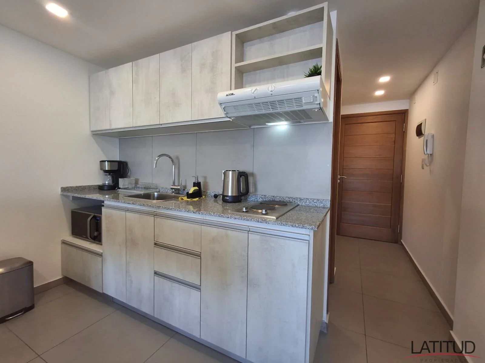 Hermoso monoambiente amueblado centrico - Imagen 3