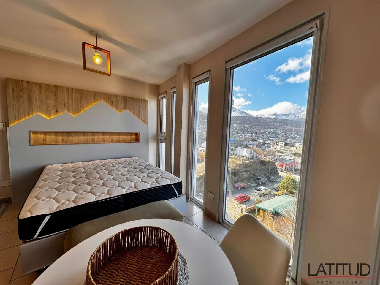 Monoambiente 100% amoblado, céntrico y excelente vista! - Imagen 5