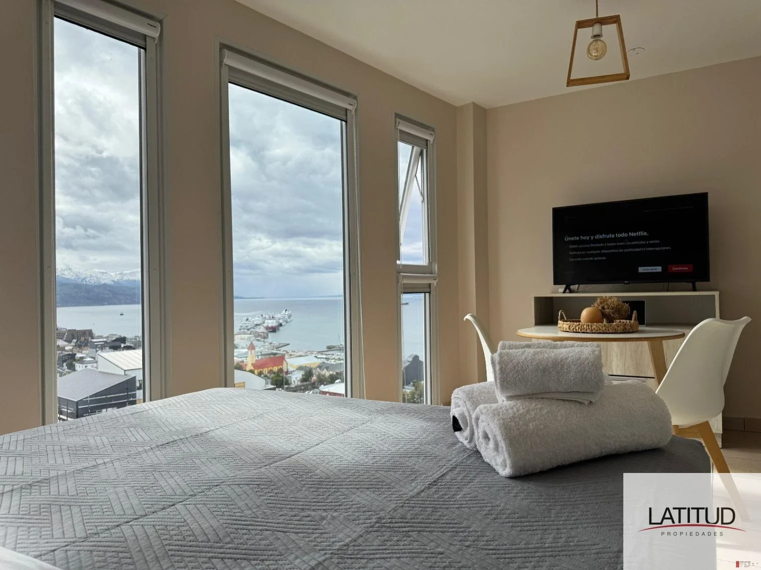 Penthouse 100% amoblado en alquiler en Ushuaia - Imagen 2