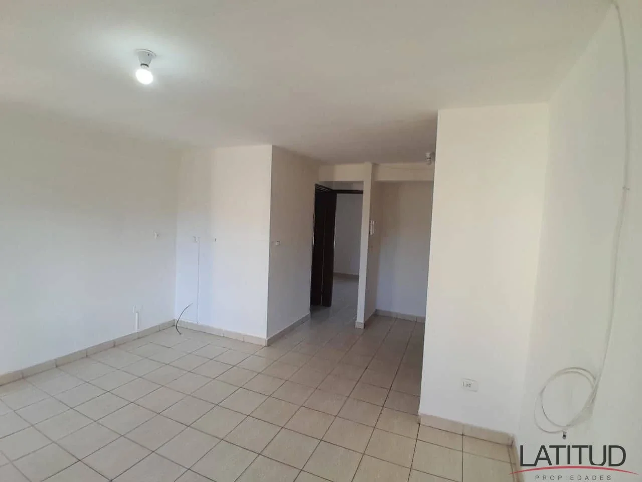 Departamento de 1 dormitorio ubicado en la zona comercial de kuanip - Imagen 3