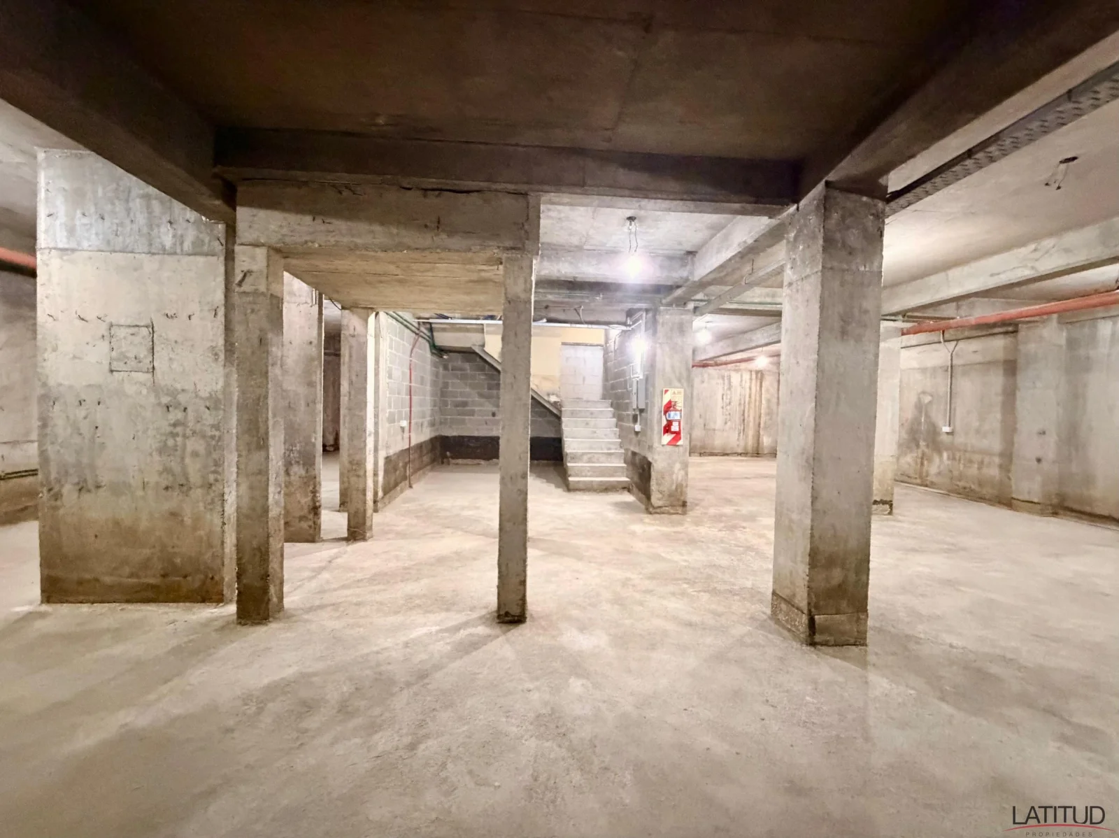 Unidad de guardado en Subsuelo de 164,85 m² en venta – Edificio Oikos - Imagen 2