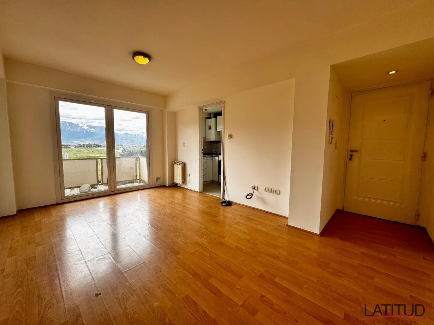 Departamento de 1 dormitorio sobre Yaganes - Imagen 2
