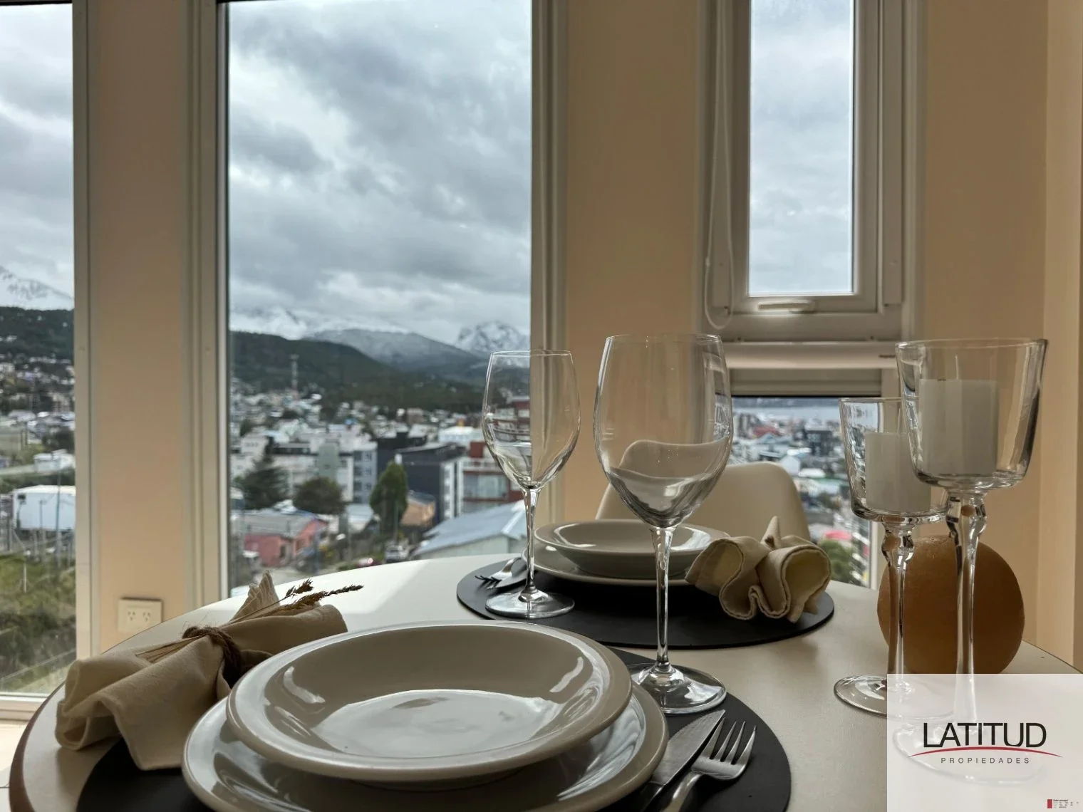 Penthouse 100% amoblado en alquiler en Ushuaia - Imagen 4