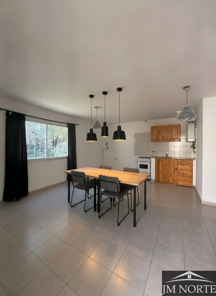 Casa en alquiler dos dormitorios y cochera - Mendiolaza - Imagen 3