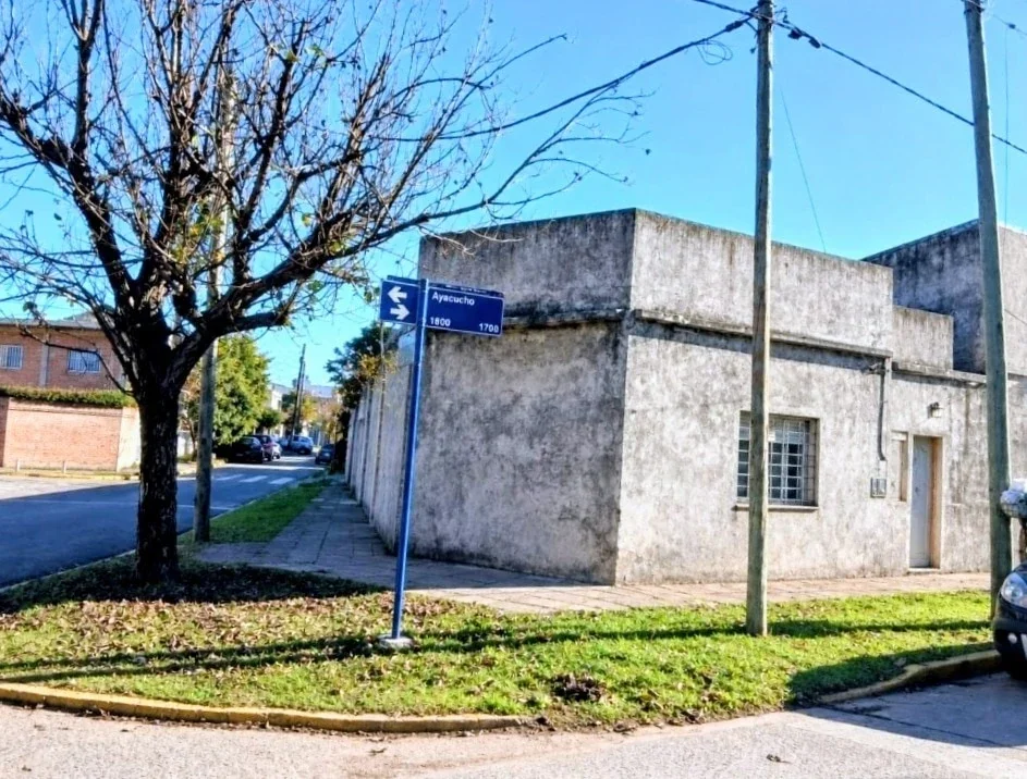 CASA MULTIFAMILIAR! OPORTUNIDAD! - Imagen 2