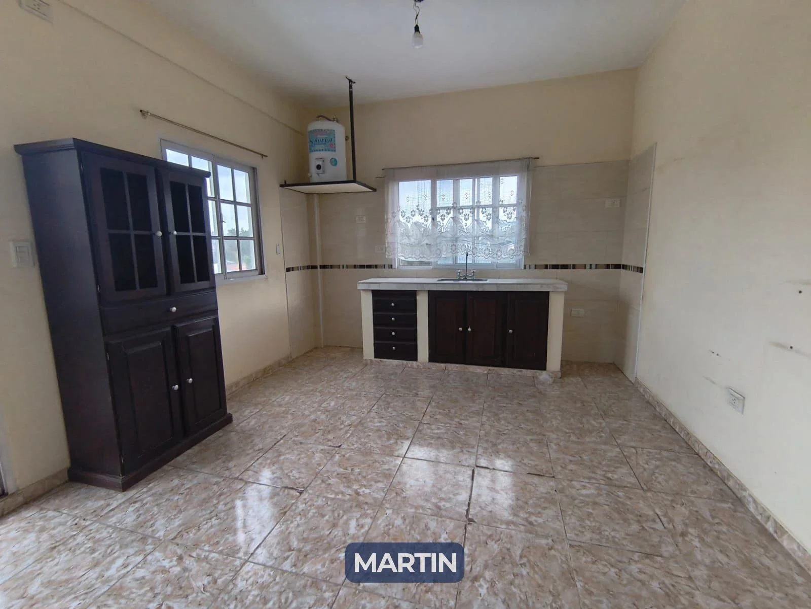 Departamento en alquiler c/ cochera en Villa de Mayo - Imagen 4