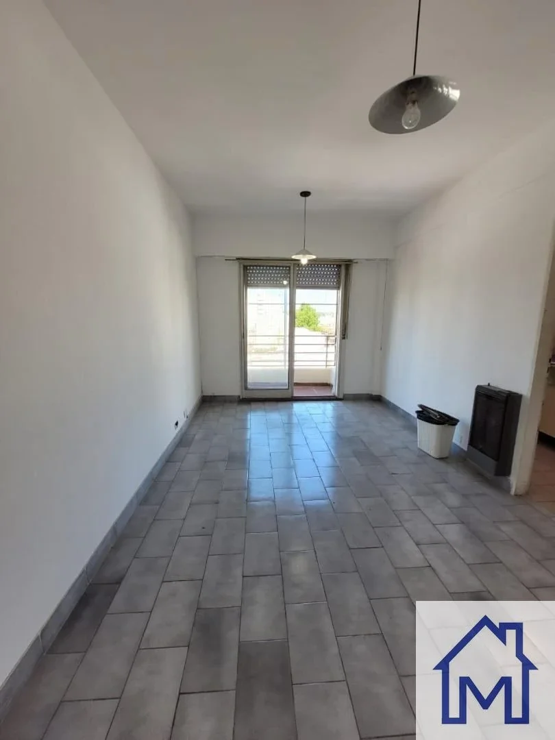 ALQUILER DEPTO 2 AMBIENTES C/BALCON EN CASEROS - Imagen 2