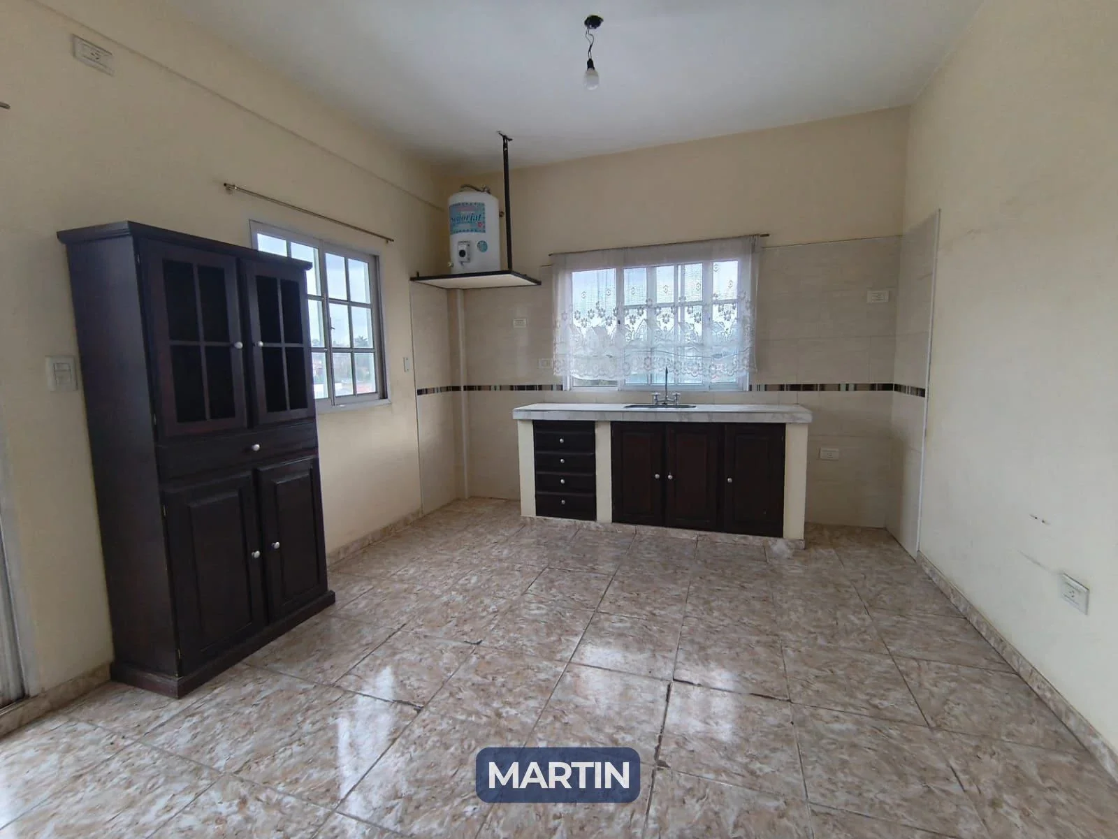 Departamento en alquiler c/ cochera en Villa de Mayo - Imagen 3