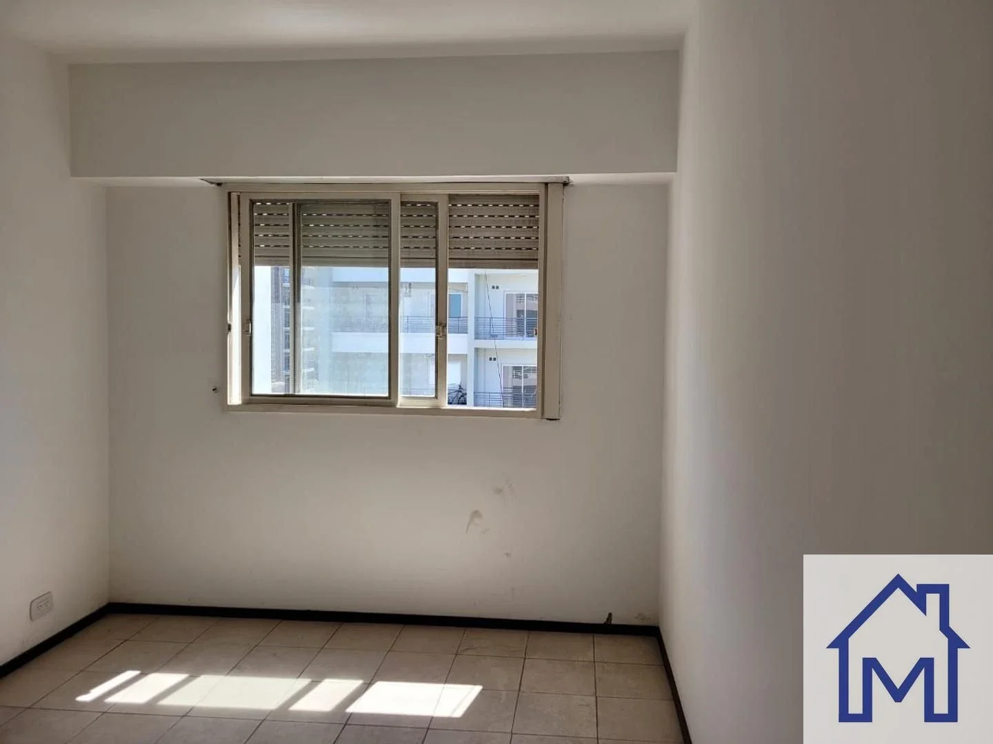 ALQUILER DEPTO 2 AMBIENTES C/BALCON EN CASEROS - Imagen 4