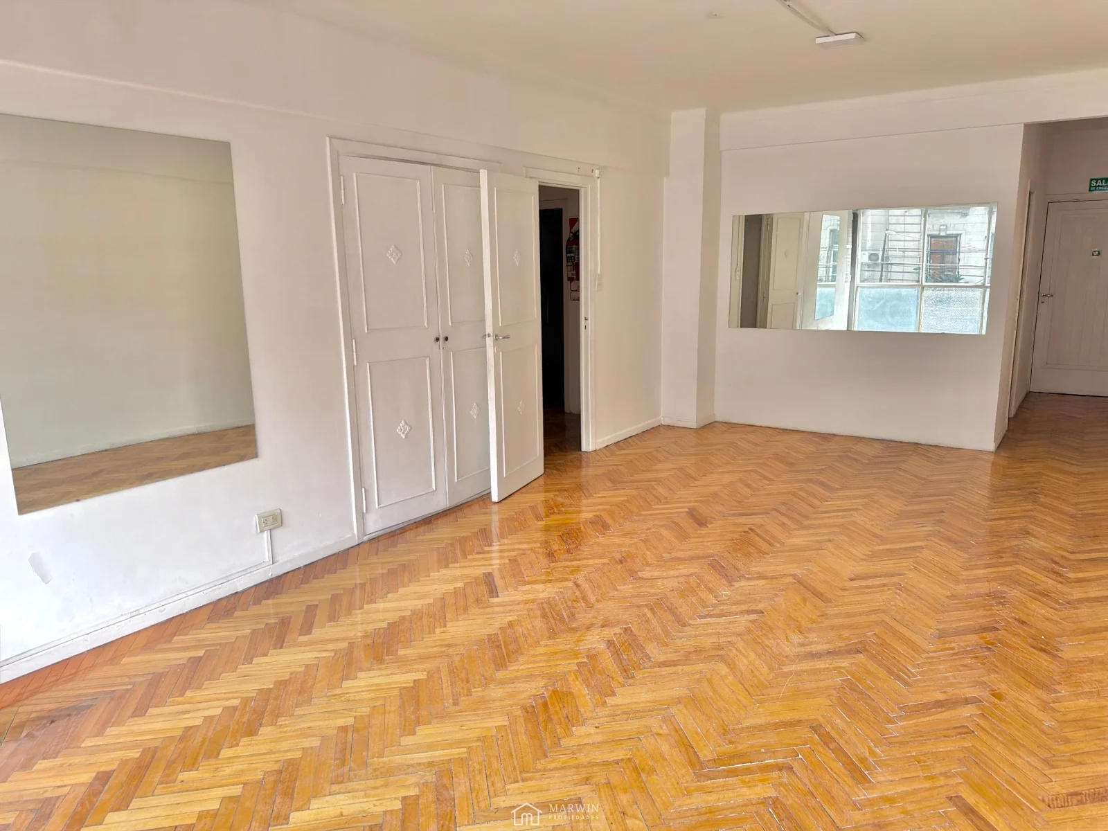 Oportunidad Alto Palermo Sobre Santa Fe con Cochera-Apto profesional+Dependencia - Imagen 2