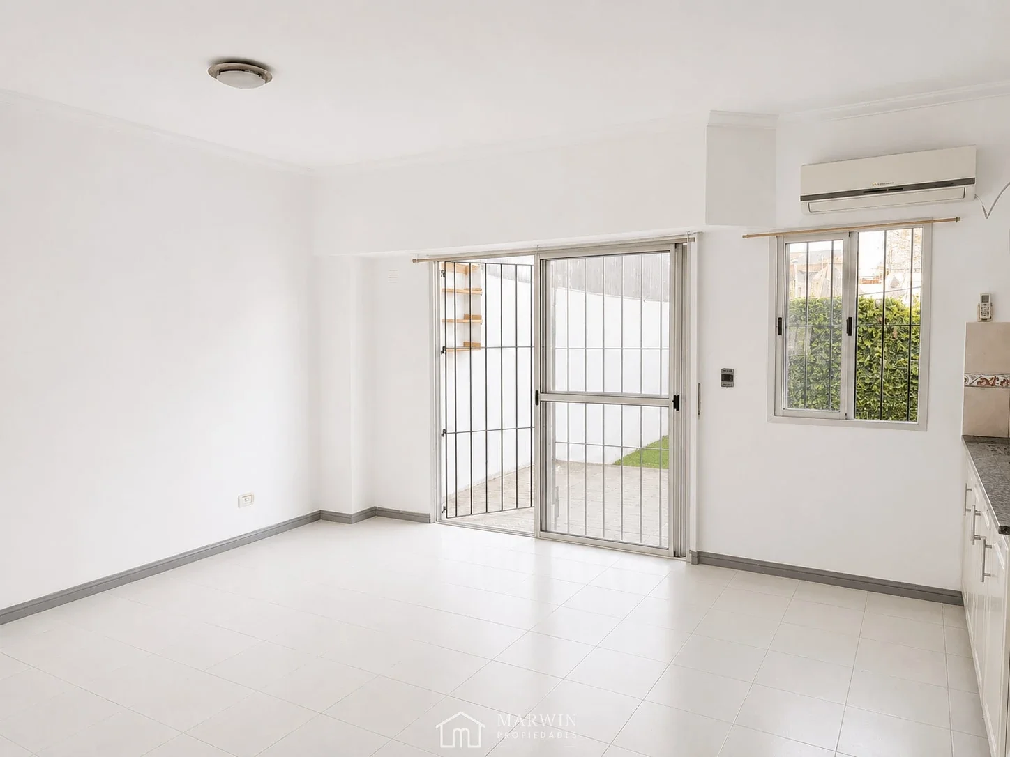 2 Amb Pb con Jardín Propio | Súper Luminoso | Expensas Bajas - Imagen 2