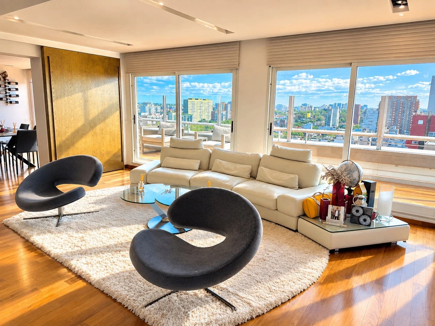 Dúplex de Categoría en Centennial Tower | Piso 17 | Vistas 180° | 2 Cocheras - Imagen 1