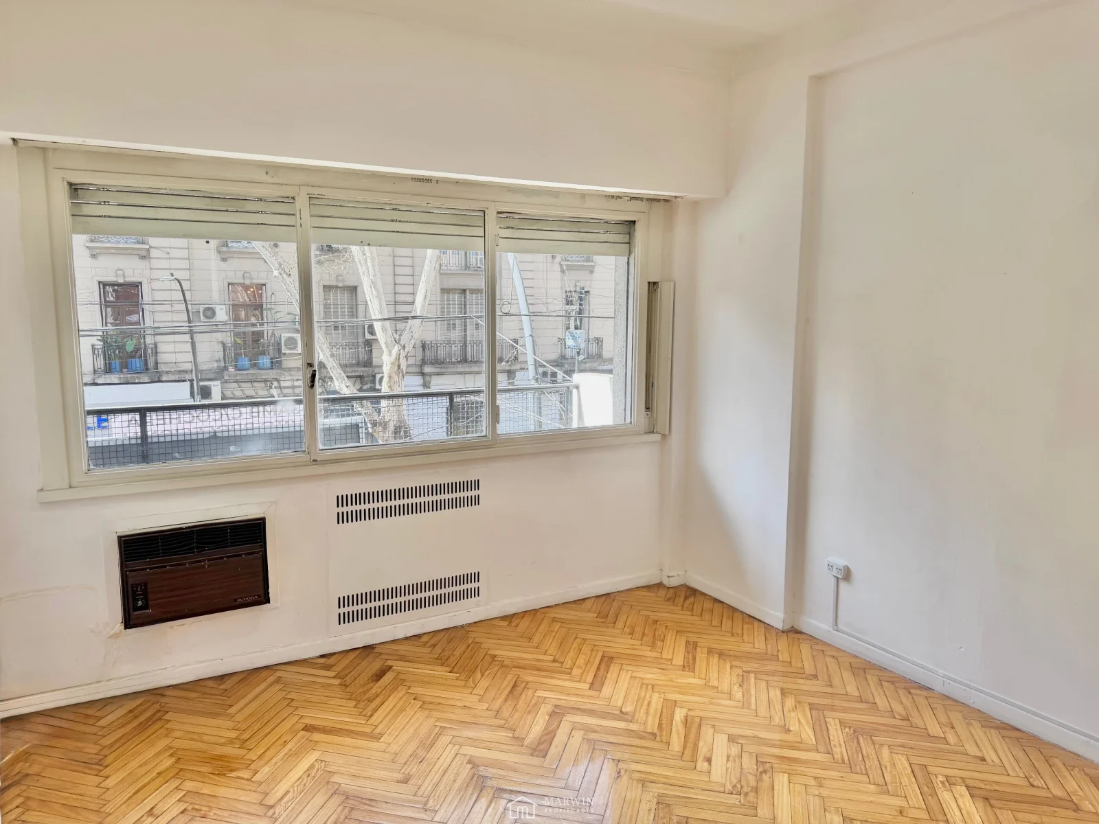 Oportunidad Alto Palermo Sobre Santa Fe con Cochera-Apto profesional+Dependencia - Imagen 3