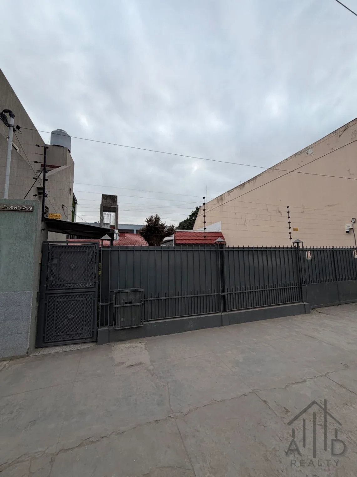 Casa en venta c/ cochera en Florencio Varela - Imagen 1