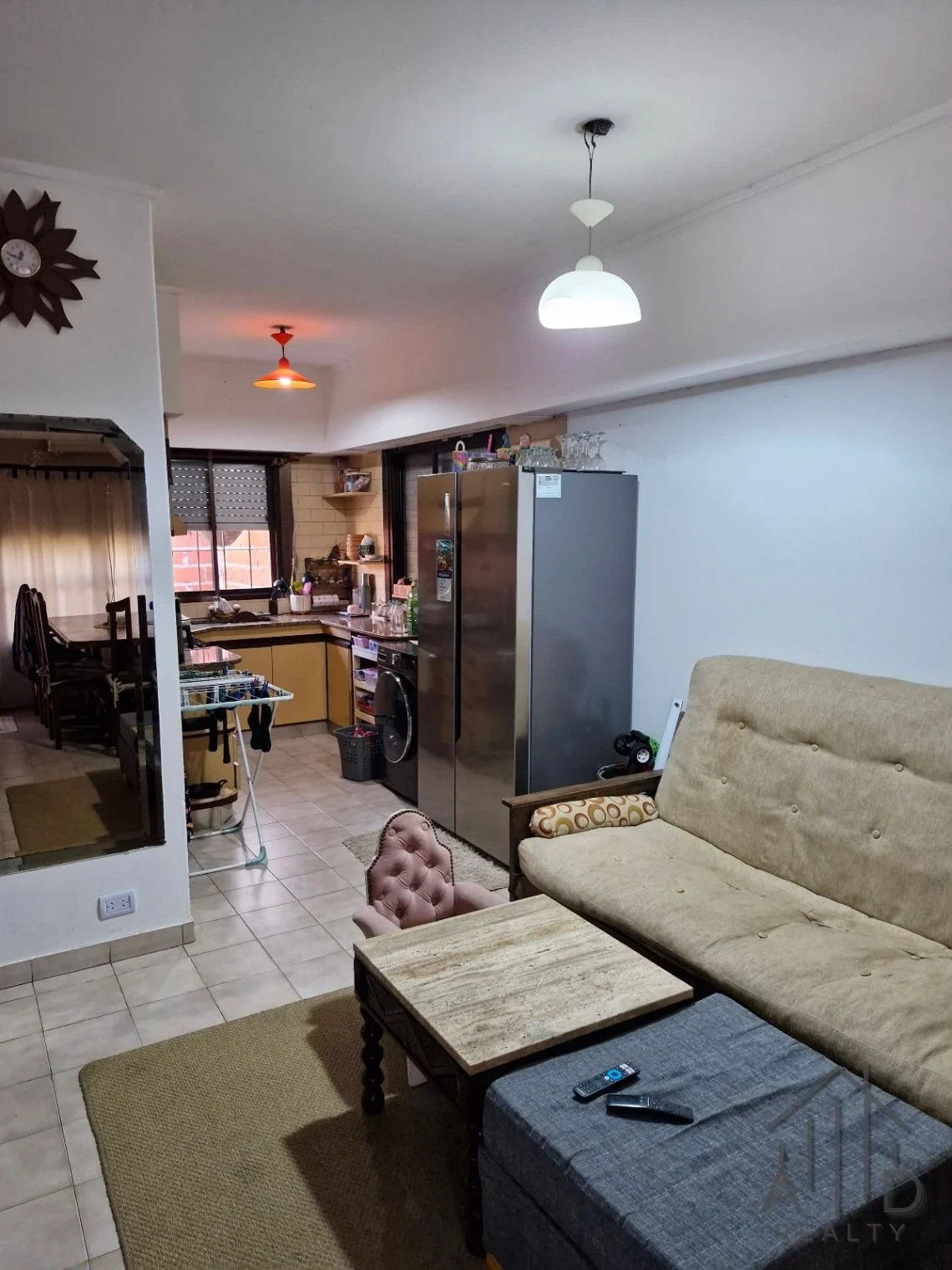 Casa en venta de 2 dormitorios c/ cochera en Wilde - Imagen 2