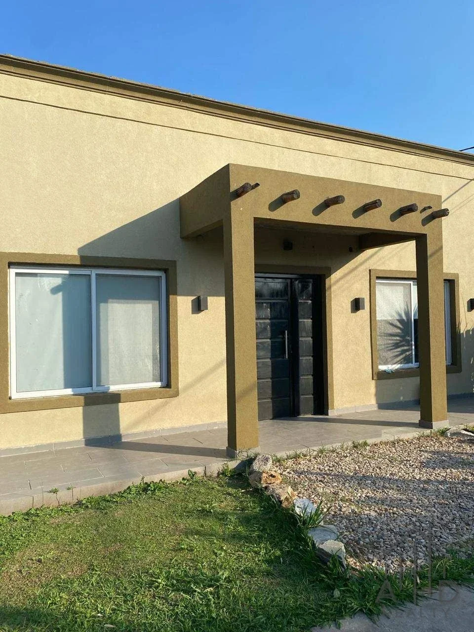 Casa en venta c/ cochera en Florencio Varela - Imagen 1
