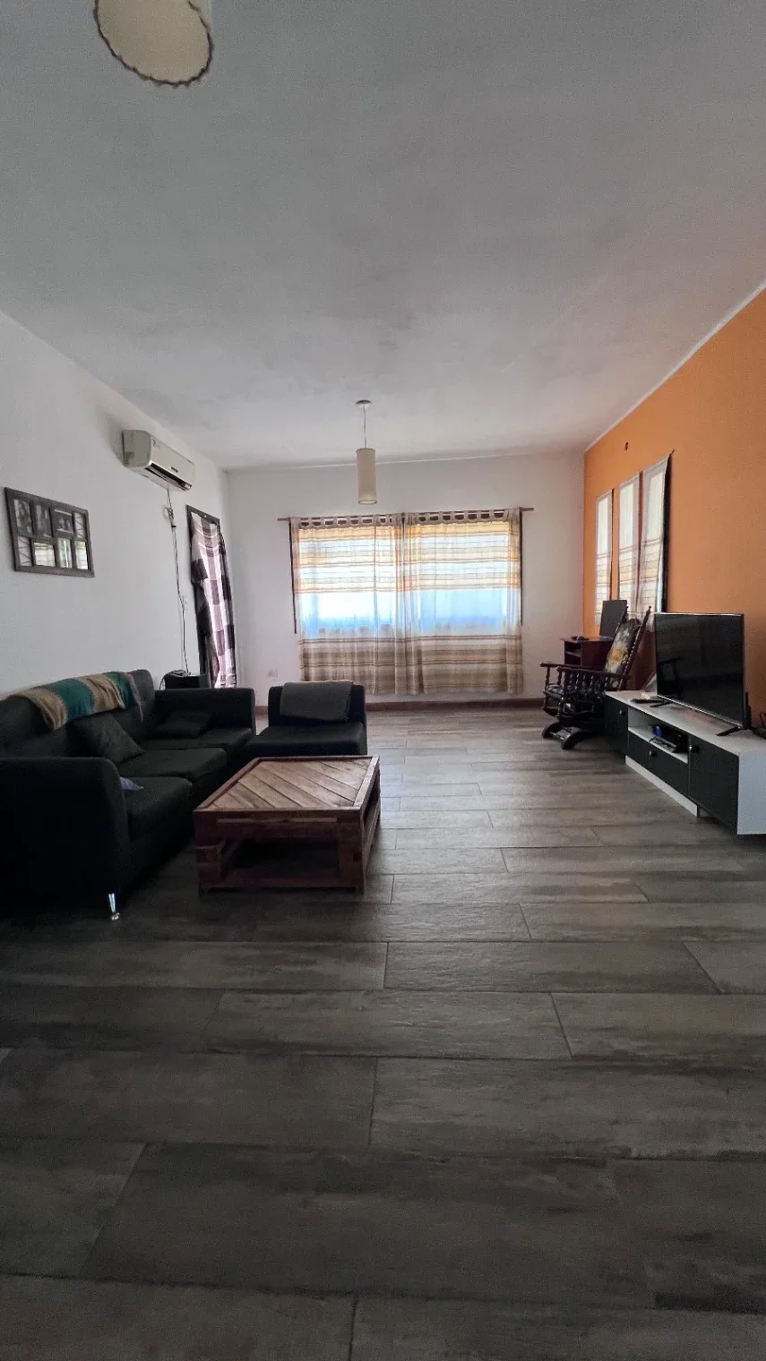 Casa en venta de 3 dormitorios c/ cochera en Los Molles - Imagen 4