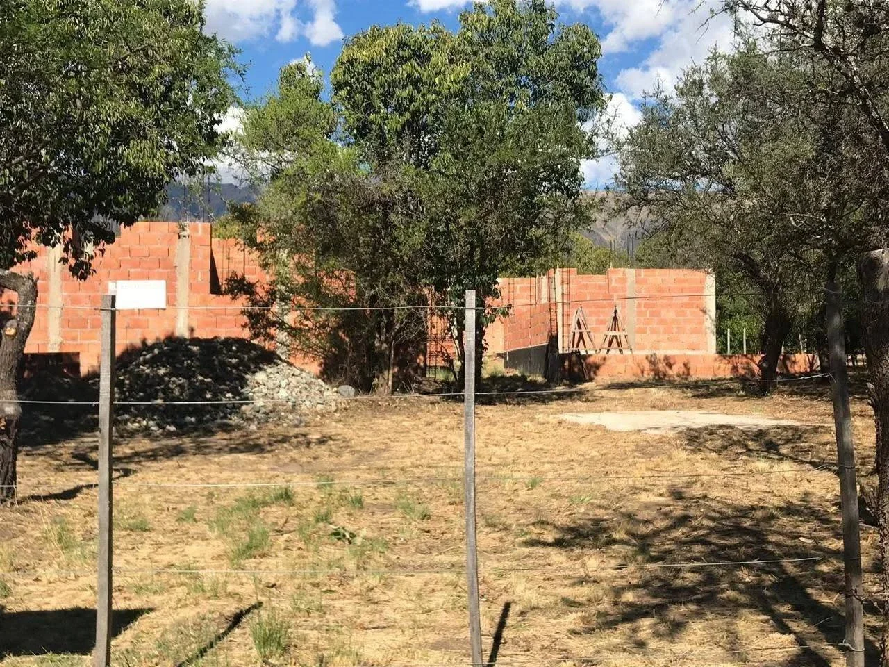 Casa en venta c/ cochera en Carpintería - Imagen 1