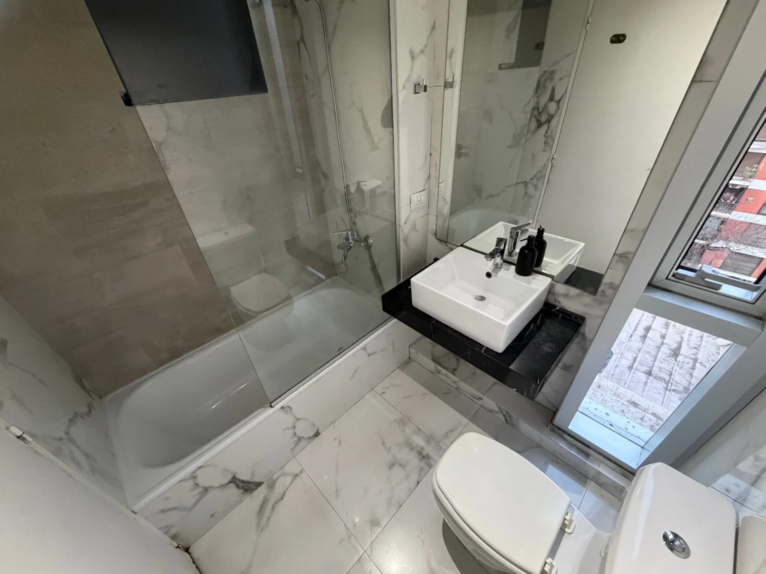 ALQUILER DPTO 2 AMB PISO ALTO CON BALCÓN, FULL AMENITIES Y SEGURIDAD - Imagen 5