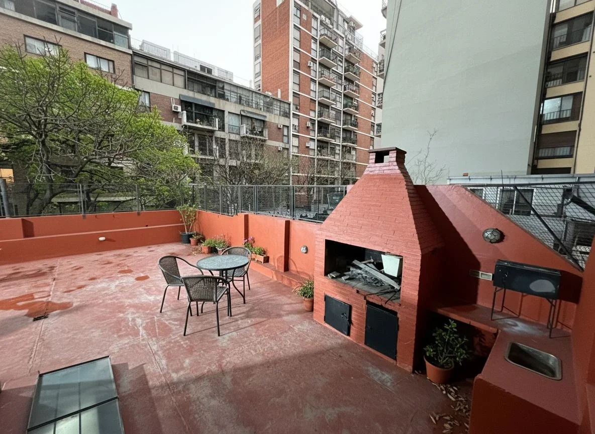 VENTA PH 4 AMBIENTES CON PATIO, GRAN TERRAZA Y PARRILLA - Imagen 1