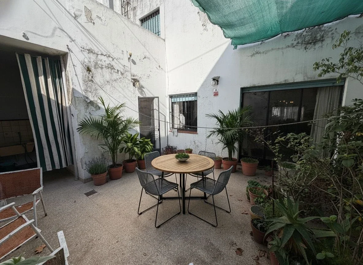 VENTA AMPLIA CASA 5 AMB CON BALCÓN, PATIO Y COCHERA - Imagen 5
